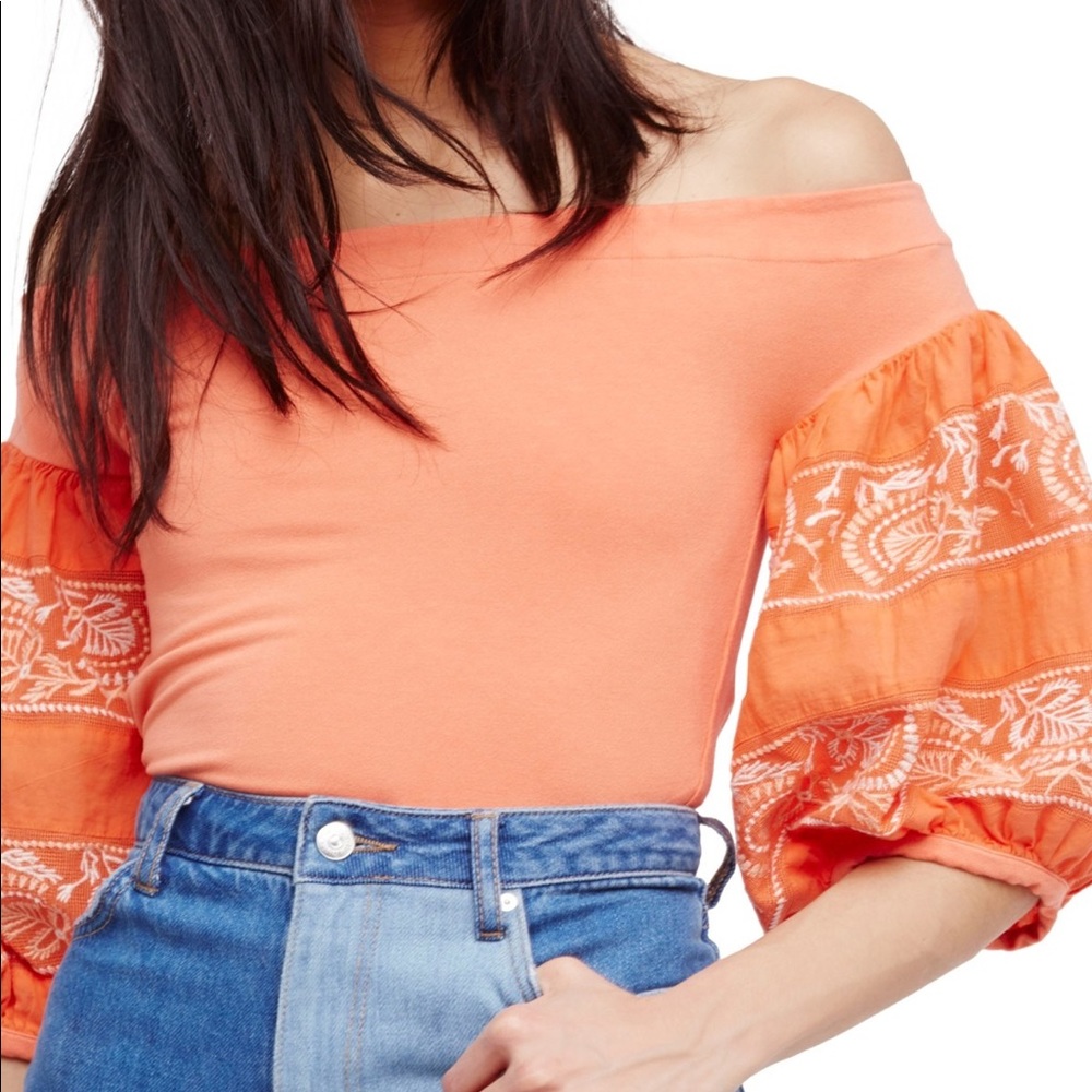 M Last one FP| Brand New Off the Shoulder BlouseM